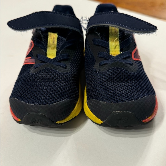 Toddler size 6 shoes - Picture 7 of 7